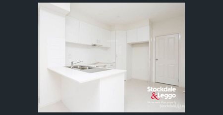 Modern Townhouse in a Prime Lifestyle Location - Photo 2