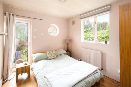 4 bedroom terraced house to rent - Photo 2