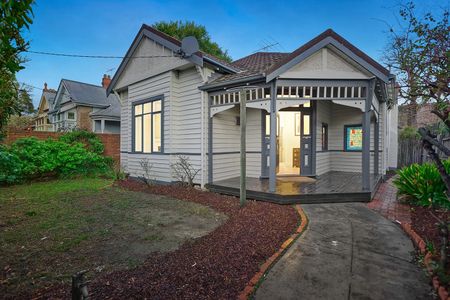 62 Lilydale Grove, Hawthorn East VIC 3123 - House For Rent | Domain - Photo 5
