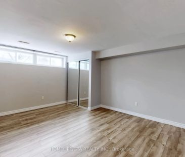 350 Waverly Street N #Basement - Photo 2