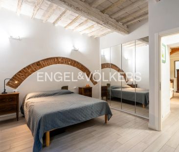 Elegante Appartamento con Corte privata e Garage esclusivo - Photo 4