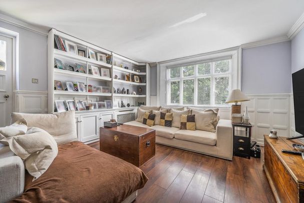4 bedroom flat to rent - Photo 1