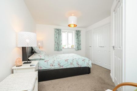 3 bedroom end of terrace house to rent - Photo 4