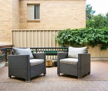 Spacious and Stylish Townhouse on the edge of Wollongong CBD - Photo 5