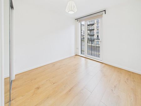 2 bedroom flat to rent - Photo 4