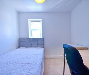 6 bedroom semi-detached house to rent - Photo 4