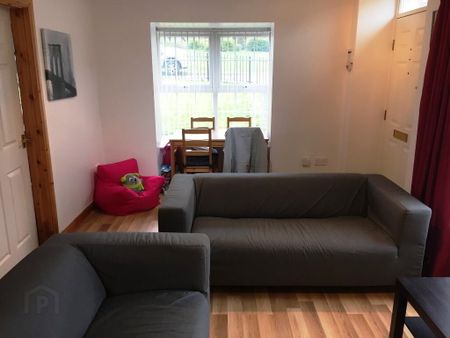 30 Bishopshill, Dromore, BT25 1FL - Photo 2