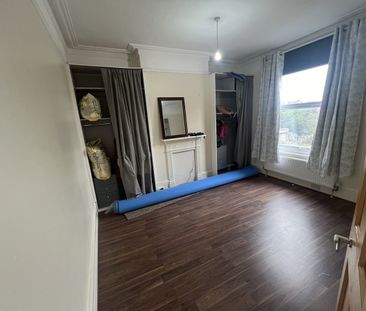 2 Bed Maisonette, Cunningham Park, HA1 - Photo 2