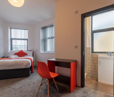 1 bedroom in a house share to rent - Photo 1