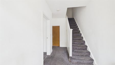 3 Bedroom House - Photo 4