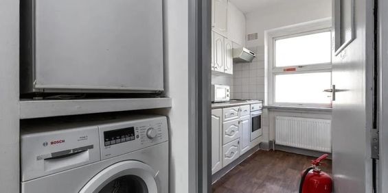 Studio Flat, Grays Inn Road, WC1X - Photo 3