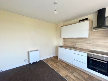 South Parade, Skegness, Property for rent - Photo 2