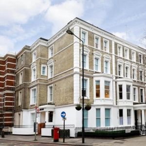 Studio Flat, Philbeach Gardens, SW5 - Photo 2