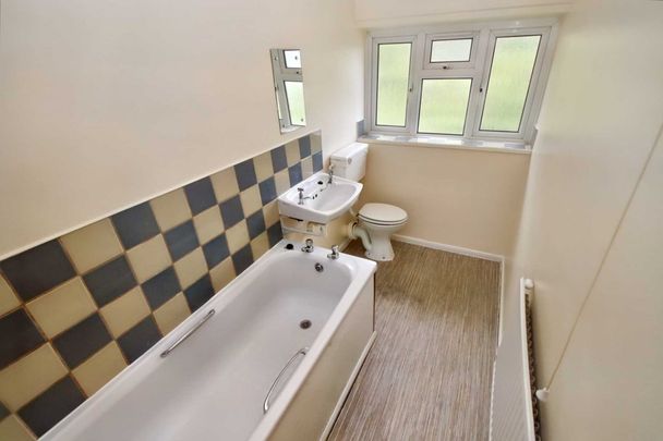 2 bed Flat for rent - Photo 1