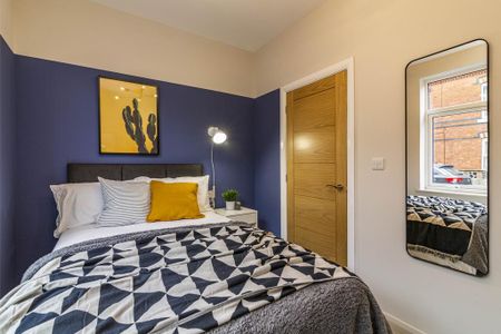 6 bedroom semi-detached house to rent - Photo 4