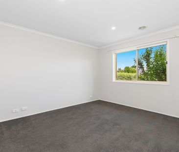 Beautiful Family Home in Peaceful Dunlop - Photo 3