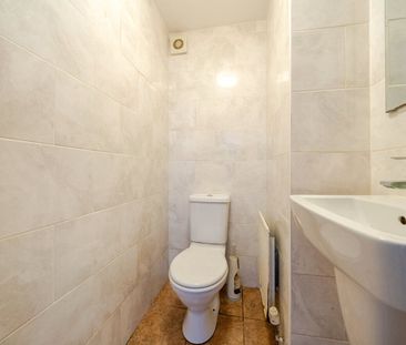 1 bedroom property to rent - Photo 5