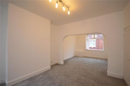 3 bedroom terraced house to rent - Photo 2