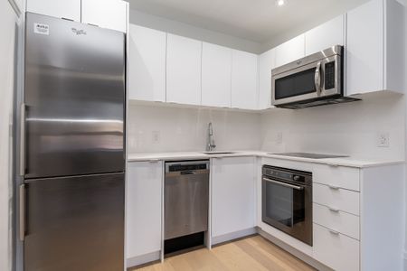 110 Oriole Parkway - Photo 3