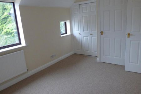 2 bedroom terraced house to rent - Photo 3