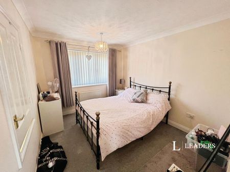 3 bedroom terraced house to rent - Photo 3