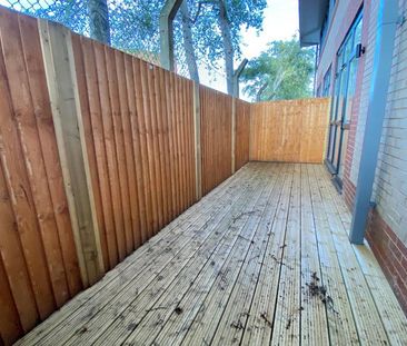 River Court, Woking, Surrey, GU21 - Photo 3