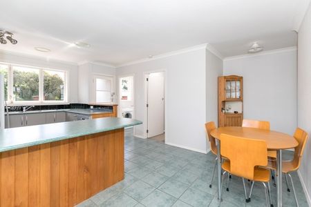 Move in for Christmas! - Photo 3