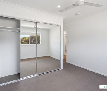 Modern 4bed townhouse, AC and pool - Photo 2