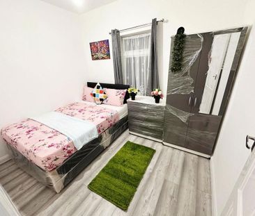 5 bedroom semi-detached house to rent - Photo 6