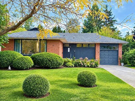 For Lease - 335 Lees Lane, Oakville, Ontario - Photo 5
