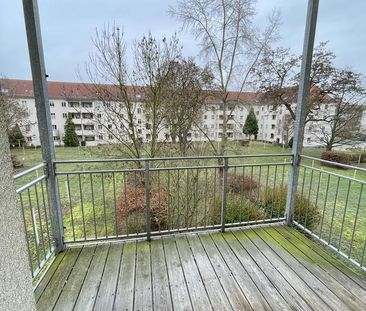 schöne Wohnung direkt am Park - Photo 2