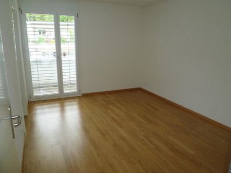 Topmoderne 3.5-Zimmer-Attika-Wohnung in Boll - Photo 2