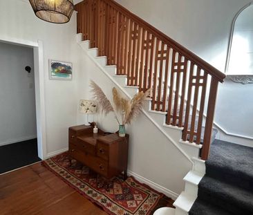 4-bedroom character home, with sea views and sun - Photo 1