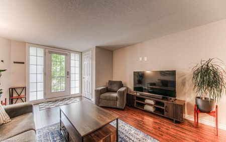 For Lease - 240 Rachel Crescent Unit# F, Waterloo, Ontario - Photo 2