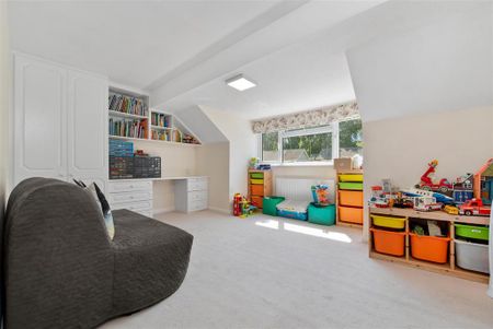 4 bedroom detached house to rent - Photo 5