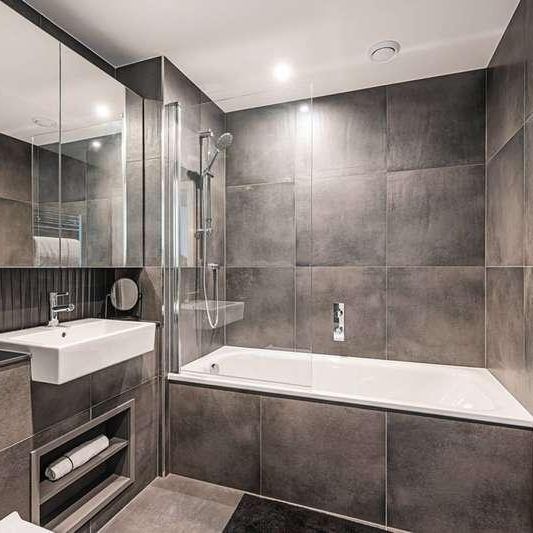 Cherry Park Lane, Stratford, E20 - Photo 1