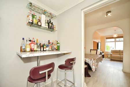 2 Bed Terraced House, Lamerock Road, BR1 - Photo 4