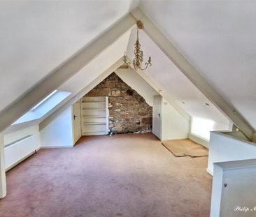 1 bedroom barn conversion to rent - Photo 1