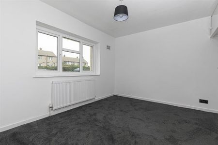 2 bedroom semi-detached house to rent - Photo 5