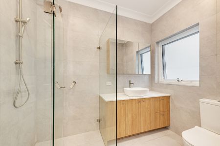 201 Eastern Valley Way, Middle Cove NSW 2068 - House For Rent | Domain - Photo 4