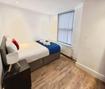 5 bedroom flat to rent - Photo 3