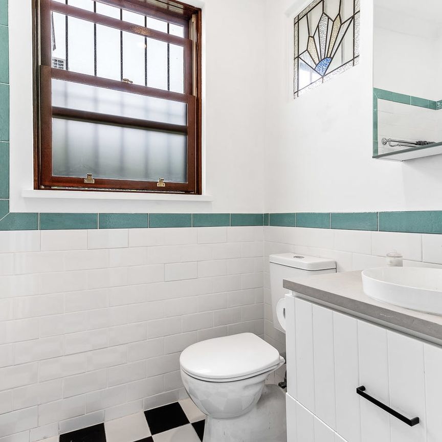 Gorgeous Family Home - Photo 1