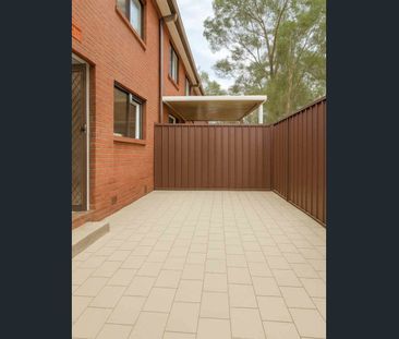 well-maintained 3-bedroom townhouse - Photo 5