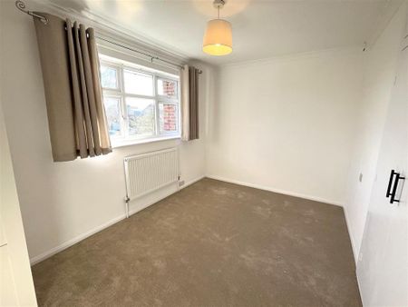 3 bedroom terraced house to rent - Photo 5