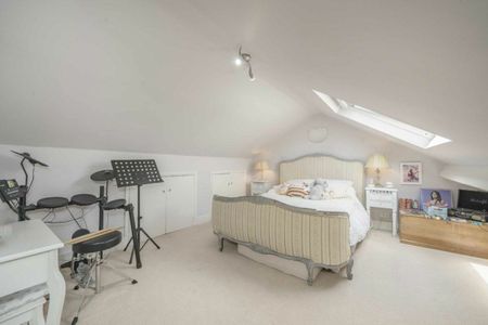 Ernest Gardens, Chiswick, W4 - Photo 5