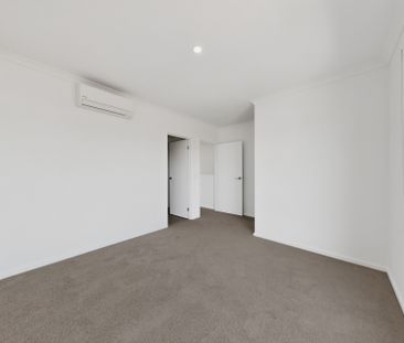 86 Prudence Parade, Point Cook VIC 3030 - Townhouse For Rent | Domain - Photo 6