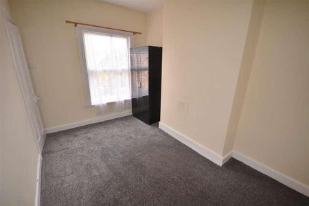 Woods Lane, Stapenhill, Burton Upon Trent, DE15 - Photo 2