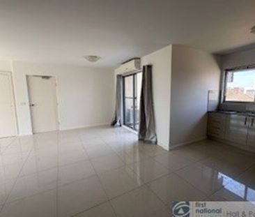 9 / 16 Noble Street, Dandenong - Photo 4