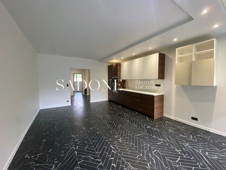 Location Appartement 4 pièces 92,40 m² à Neuilly-sur-Seine - Photo 2