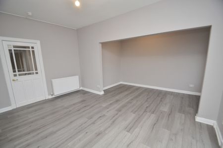 2 bed ground floor flat to rent in Midcroft Avenue, Glasgow, G44 - Photo 2